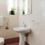 Scalierova 9 דירה