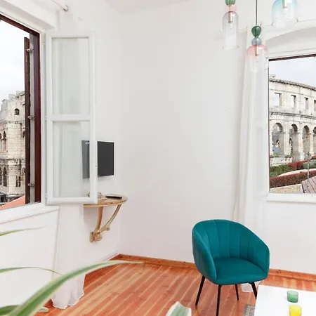 Scalierova 9 * Pula